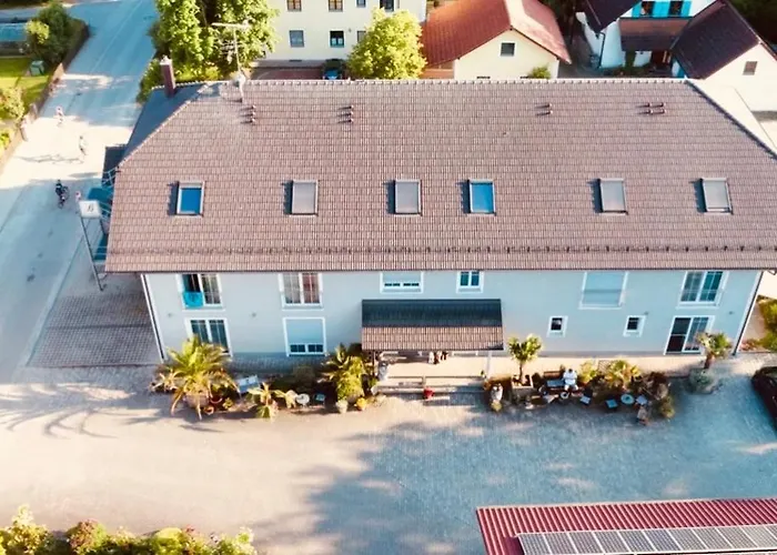 Brandmayerhof בית הארחה 3*